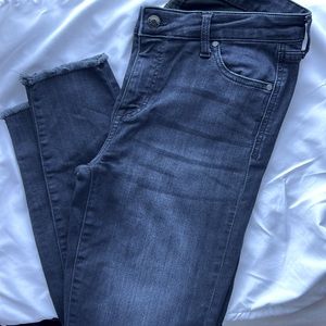 Celebrity Pink stretchy jeans. Size 11/30 approximately 10-12 in women’s